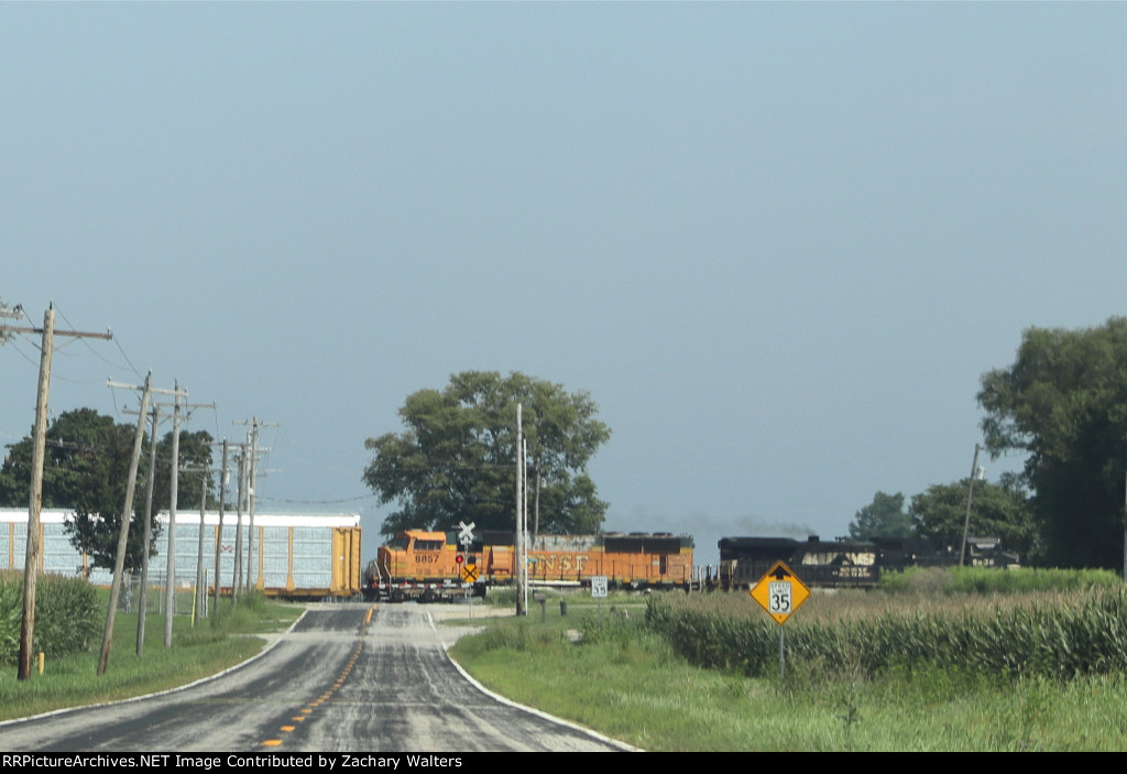 NS 9836 BNSF 9857